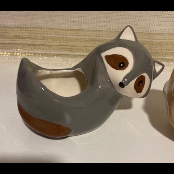 2 Plant Pots (animals) - Picture 3 of 7